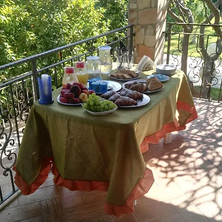 Bed & Breakfast Emy 2*