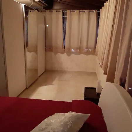 Emy Bed & Breakfast 2*