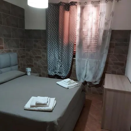 Emy Bed & Breakfast 2*